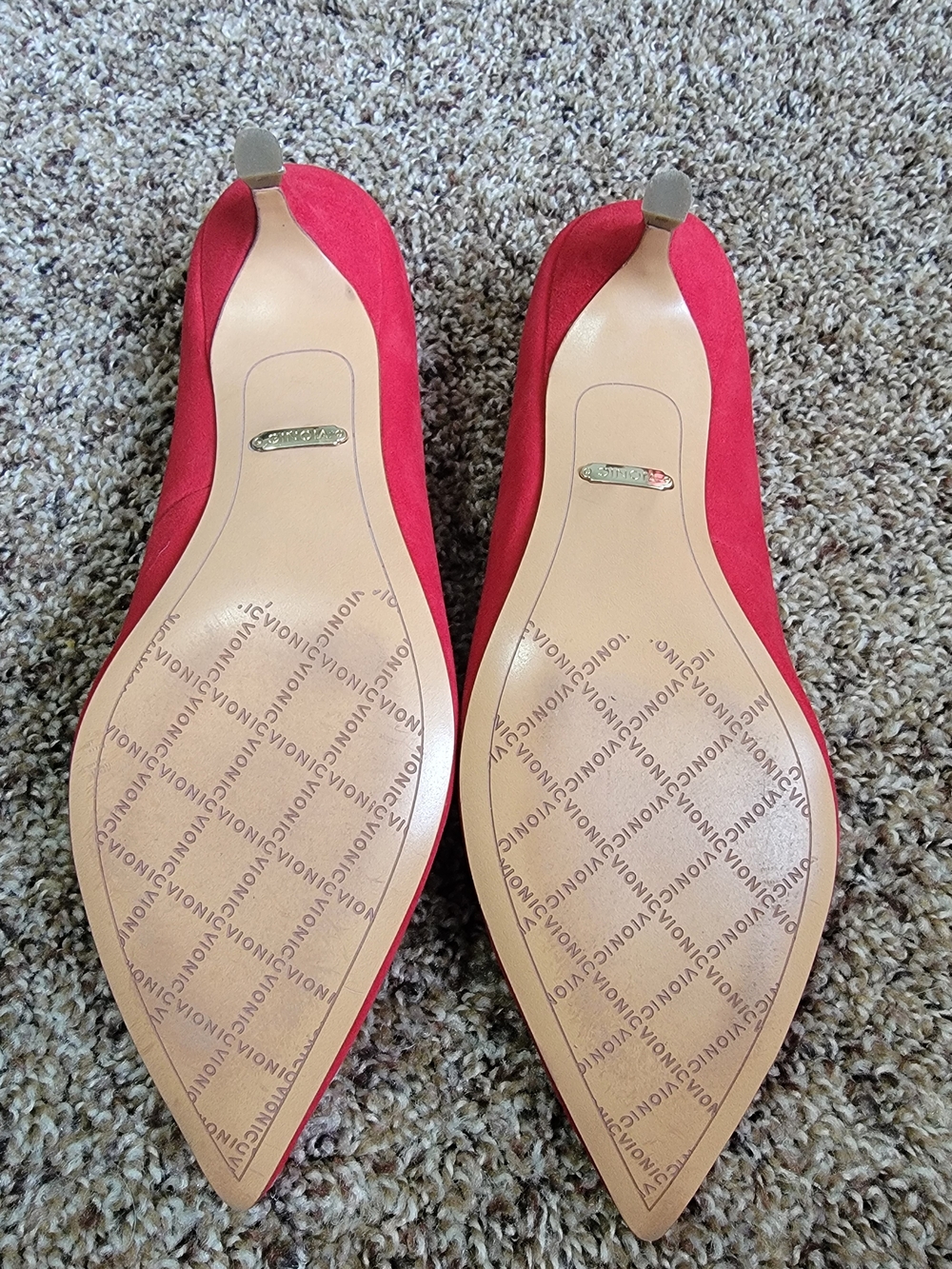 Vionic Red Suede Pointed-Toe Kitten Heels - Picture 2 of 12